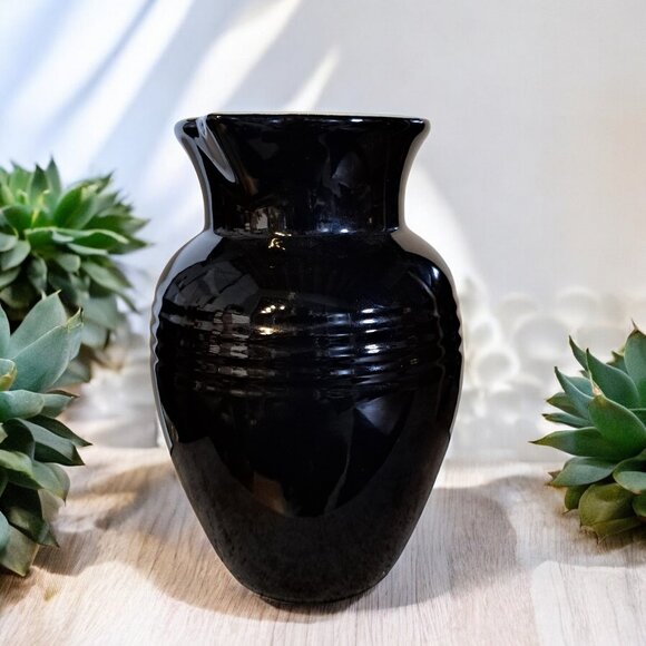 Le Creuset Stoneware Large 2Qt Pitcher Water Jug Black 9" Tall 12-25 - Picture 5 of 16